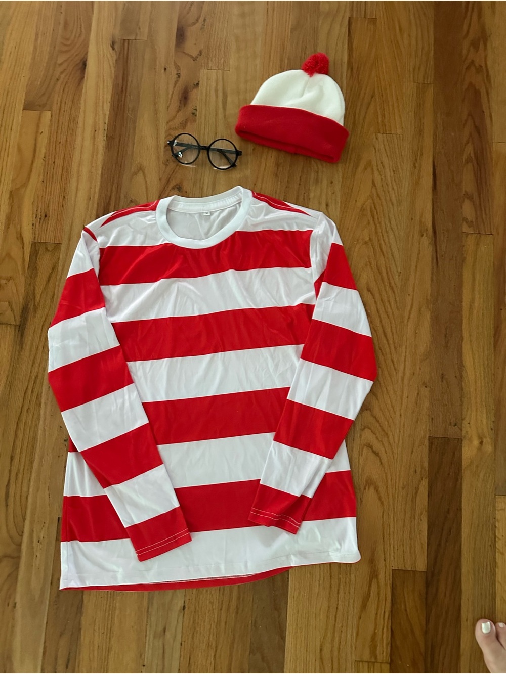 Men's Red & White Striped Long-Sleeve Tee